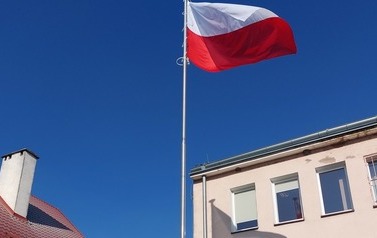 flaga na maszcie #PodBiałoCzerwoną