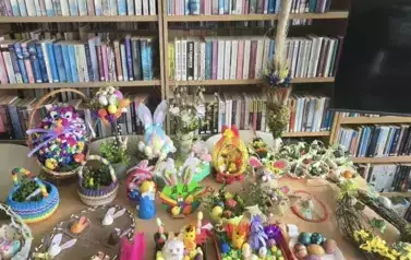 Prace konkursowe wyeksponowane w bibliotece