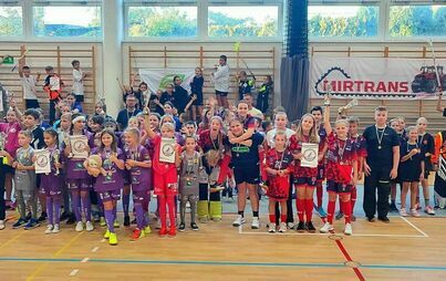 Grupa uczestników zawodów